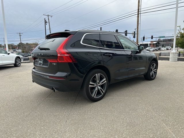 2021 Volvo XC60 Momentum