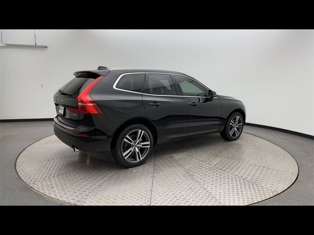 2021 Volvo XC60 Momentum