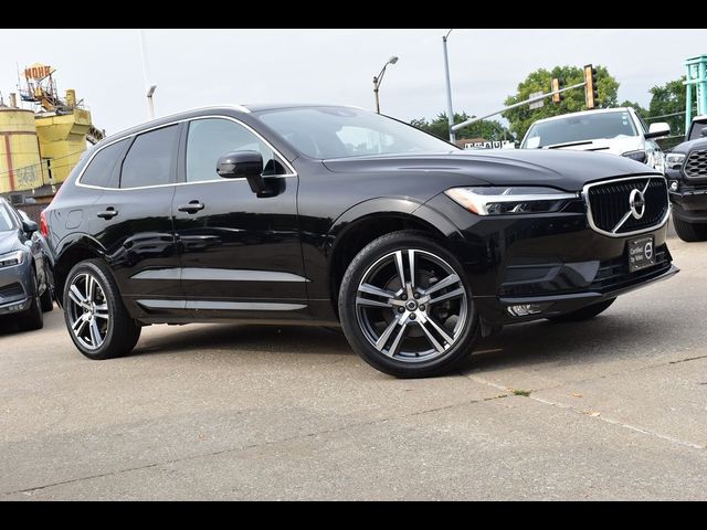 2021 Volvo XC60 Momentum