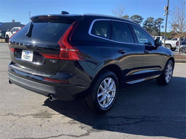 2021 Volvo XC60 Momentum