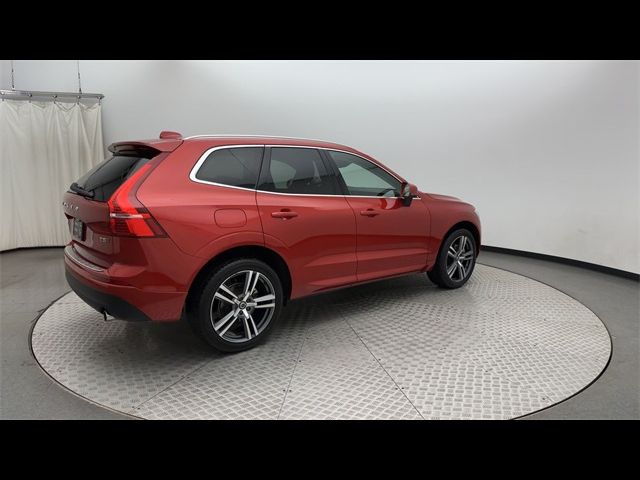 2021 Volvo XC60 Momentum