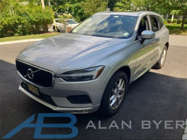 2021 Volvo XC60 Momentum