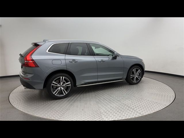 2021 Volvo XC60 Momentum