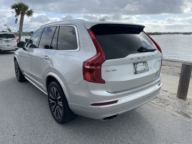 2021 Volvo XC90 Momentum