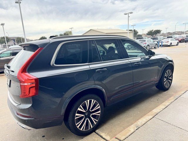 2021 Volvo XC90 Momentum