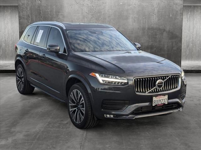 2021 Volvo XC90 Momentum