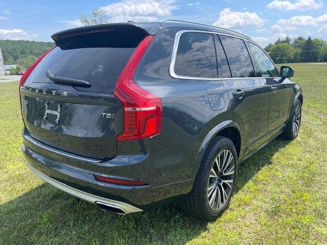 2021 Volvo XC90 Momentum