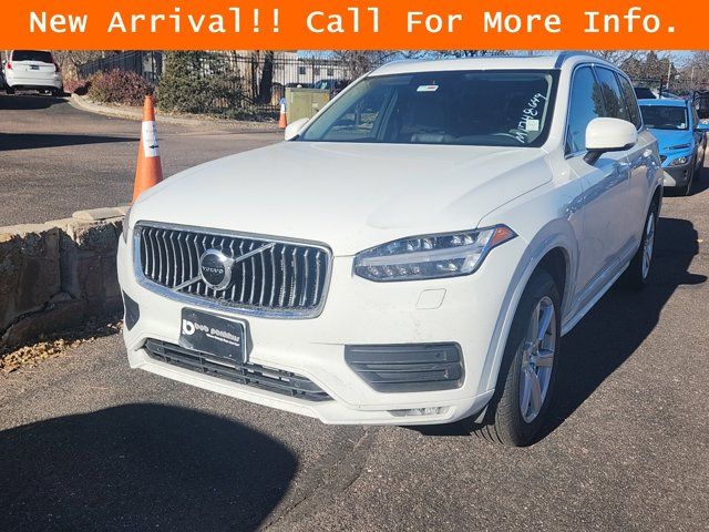 2021 Volvo XC90 Momentum