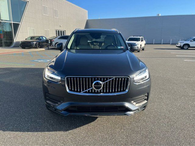 2021 Volvo XC90 Momentum