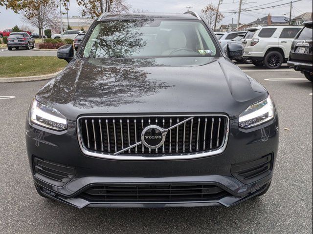 2021 Volvo XC90 Momentum