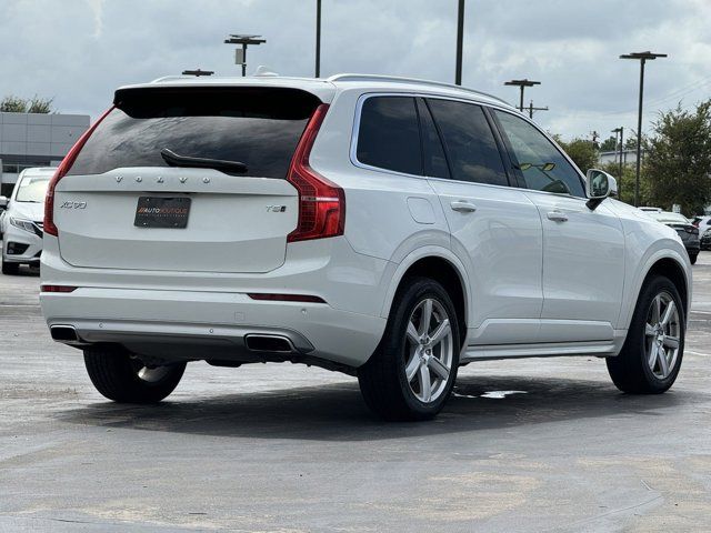 2021 Volvo XC90 Momentum