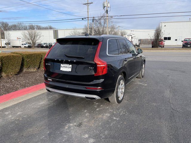 2021 Volvo XC90 Momentum