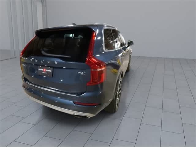 2021 Volvo XC90 Momentum