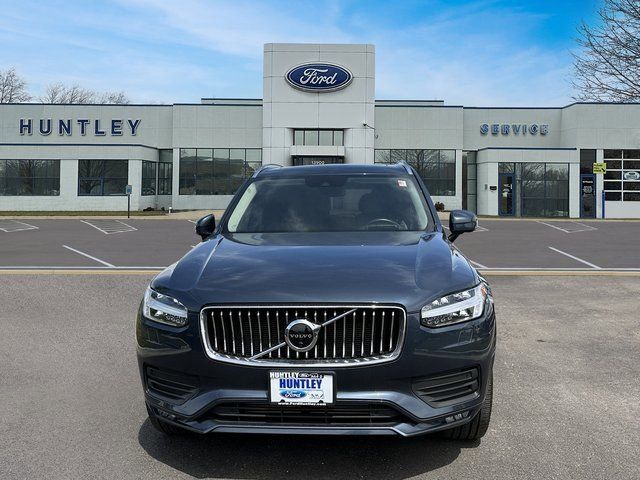 2021 Volvo XC90 Momentum