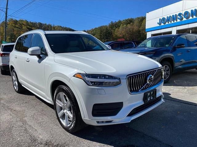 2021 Volvo XC90 Momentum
