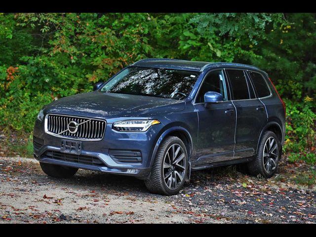 2021 Volvo XC90 Momentum