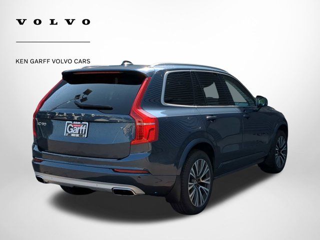 2021 Volvo XC90 Momentum