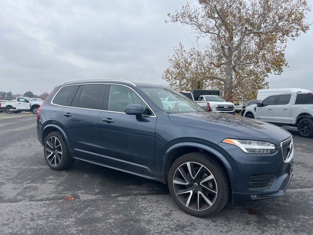 2021 Volvo XC90 Momentum