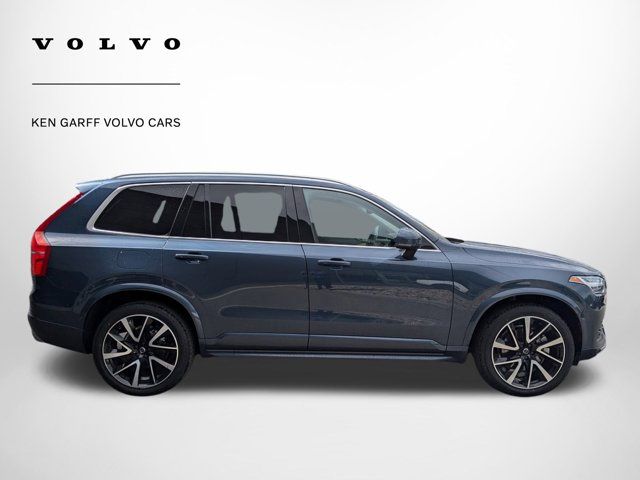 2021 Volvo XC90 Momentum