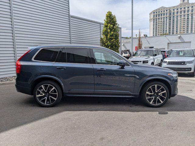 2021 Volvo XC90 Momentum