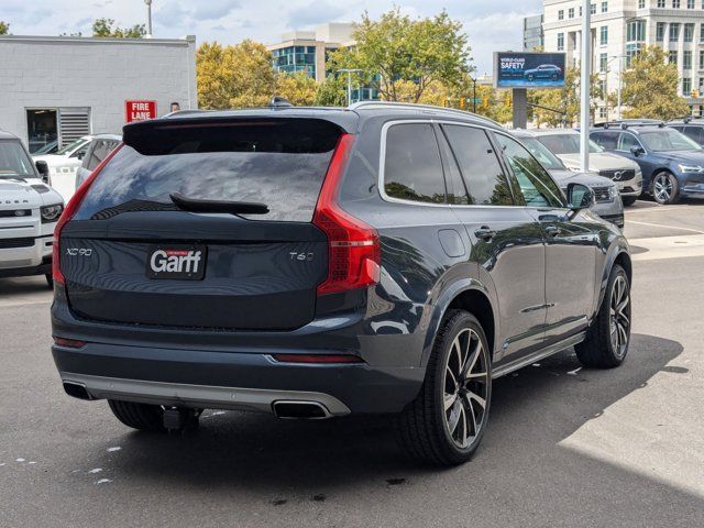 2021 Volvo XC90 Momentum