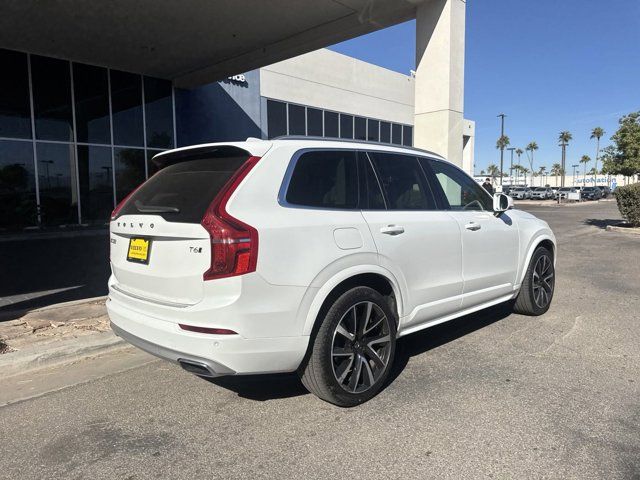 2021 Volvo XC90 Momentum