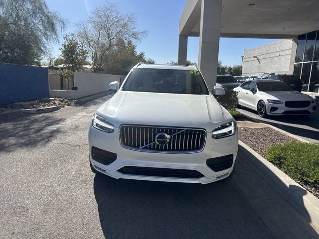 2021 Volvo XC90 Momentum