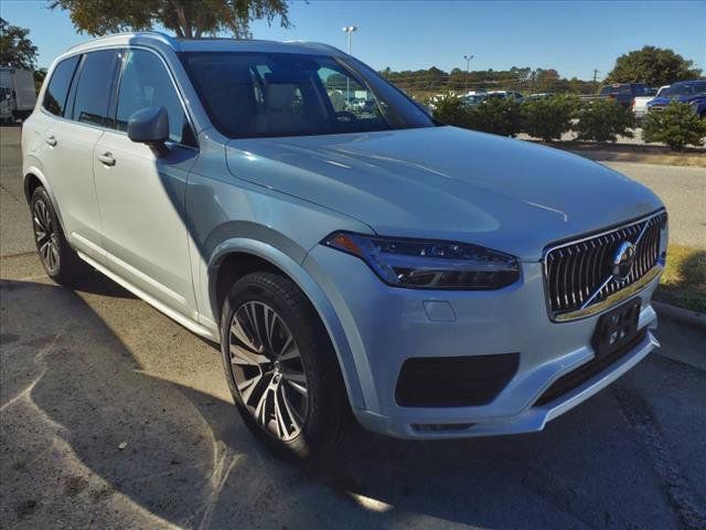 2021 Volvo XC90 Momentum