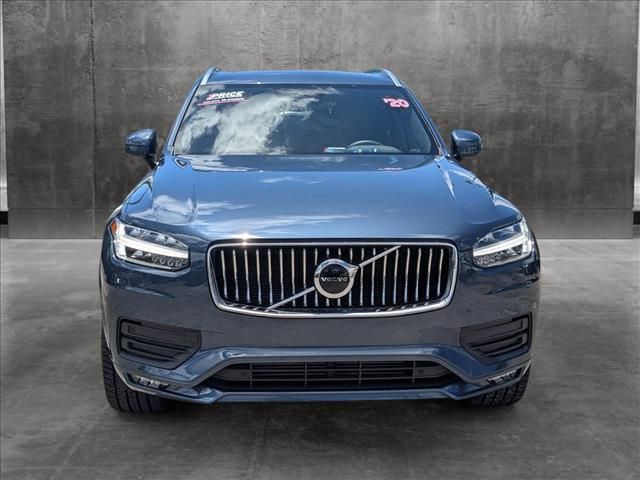 2021 Volvo XC90 Momentum