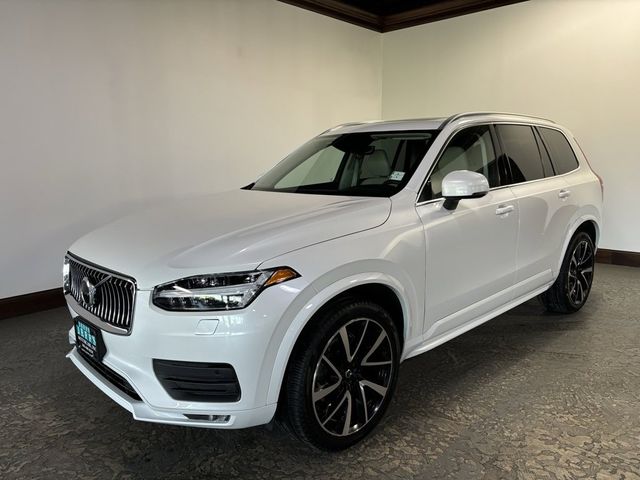 2021 Volvo XC90 Momentum