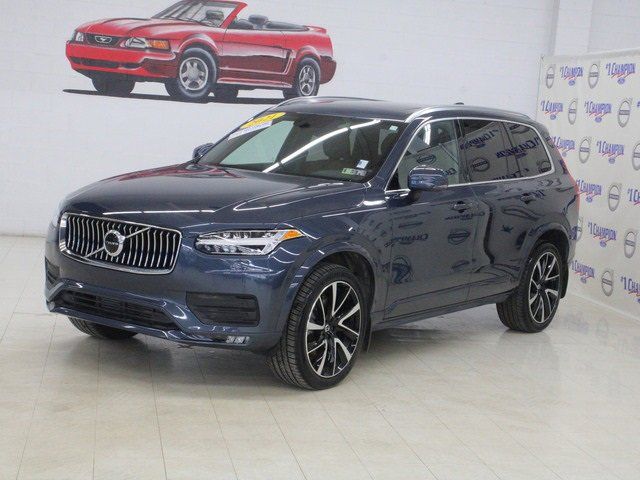 2021 Volvo XC90 Momentum