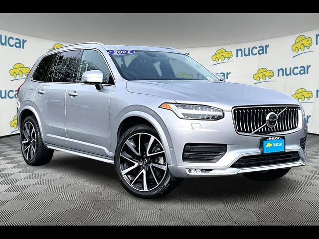 2021 Volvo XC90 Momentum