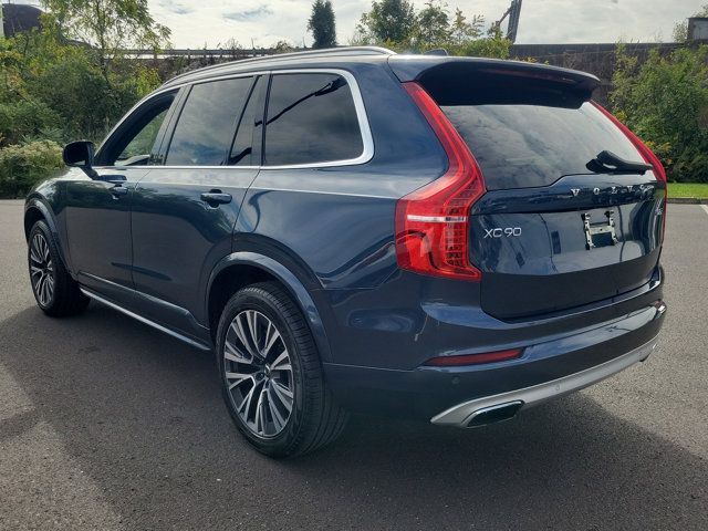 2021 Volvo XC90 Momentum