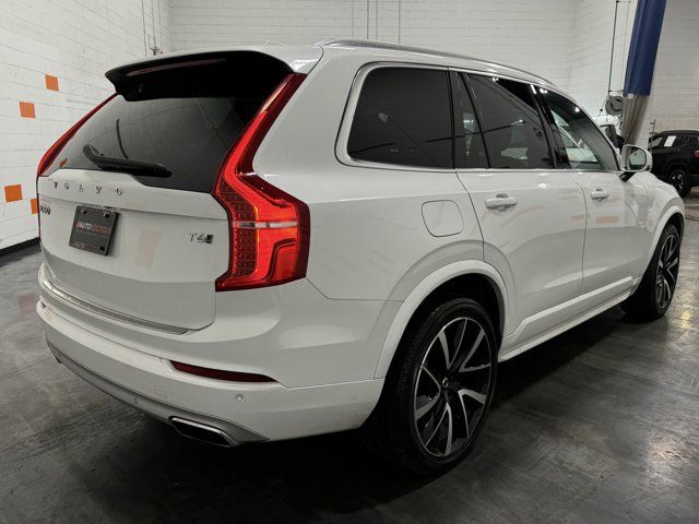 2021 Volvo XC90 Momentum