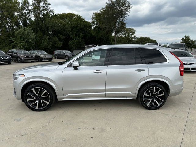 2021 Volvo XC90 Momentum