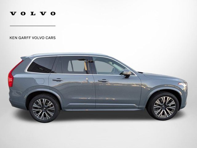 2021 Volvo XC90 Momentum