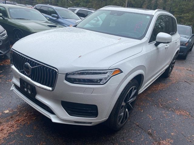 2021 Volvo XC90 Momentum