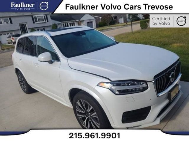 2021 Volvo XC90 Momentum