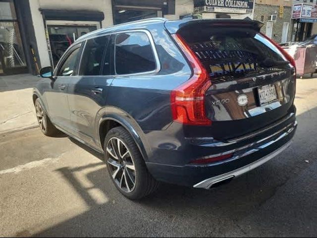 2021 Volvo XC90 Momentum