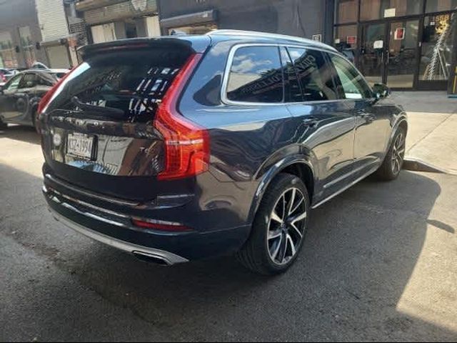 2021 Volvo XC90 Momentum