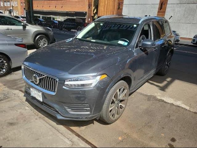 2021 Volvo XC90 Momentum