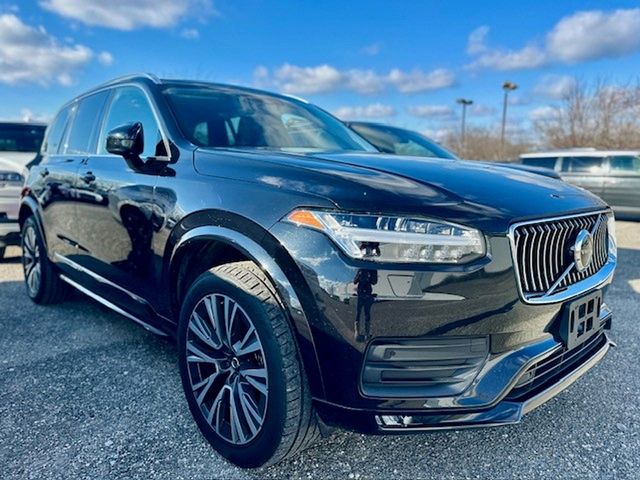 2021 Volvo XC90 Momentum