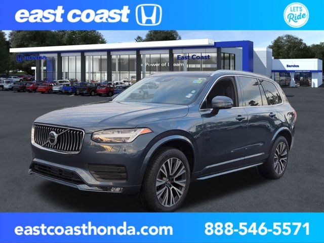 2021 Volvo XC90 Momentum