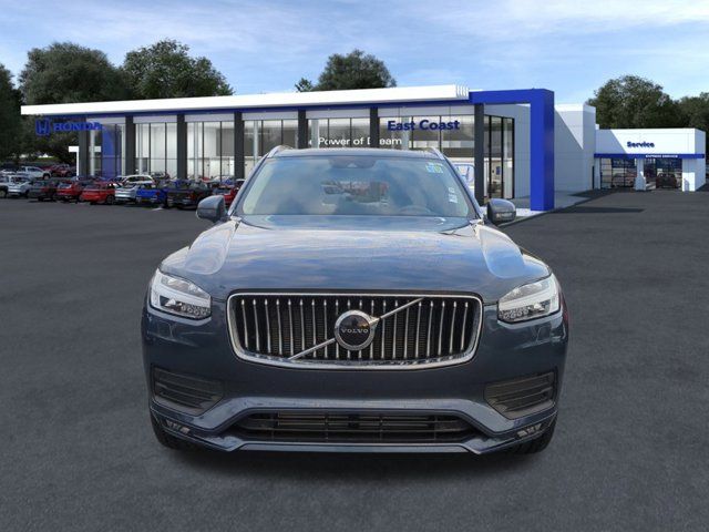 2021 Volvo XC90 Momentum