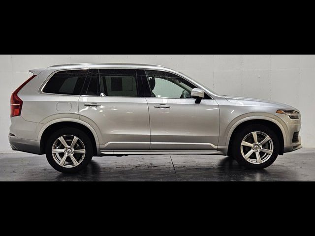 2021 Volvo XC90 Momentum