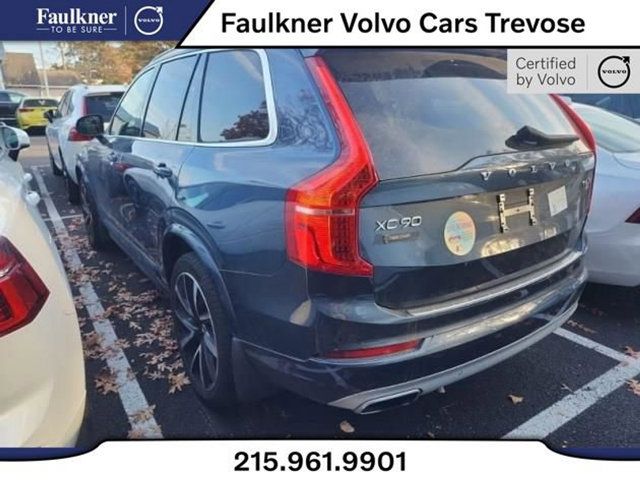 2021 Volvo XC90 Momentum