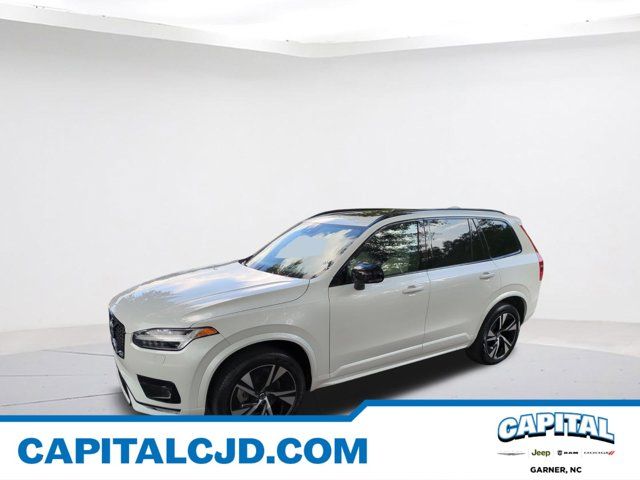 2021 Volvo XC90 R-Design