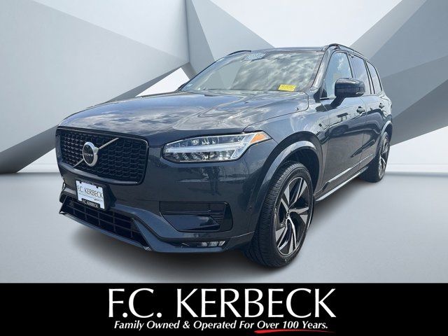 2021 Volvo XC90 R-Design