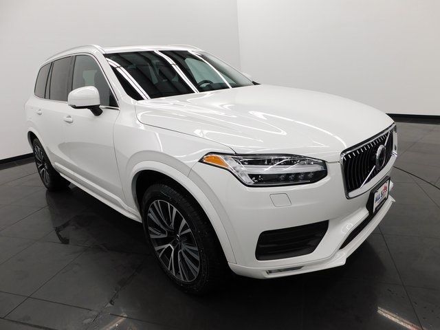 2021 Volvo XC90 Momentum