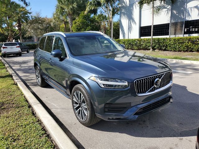 2021 Volvo XC90 Momentum